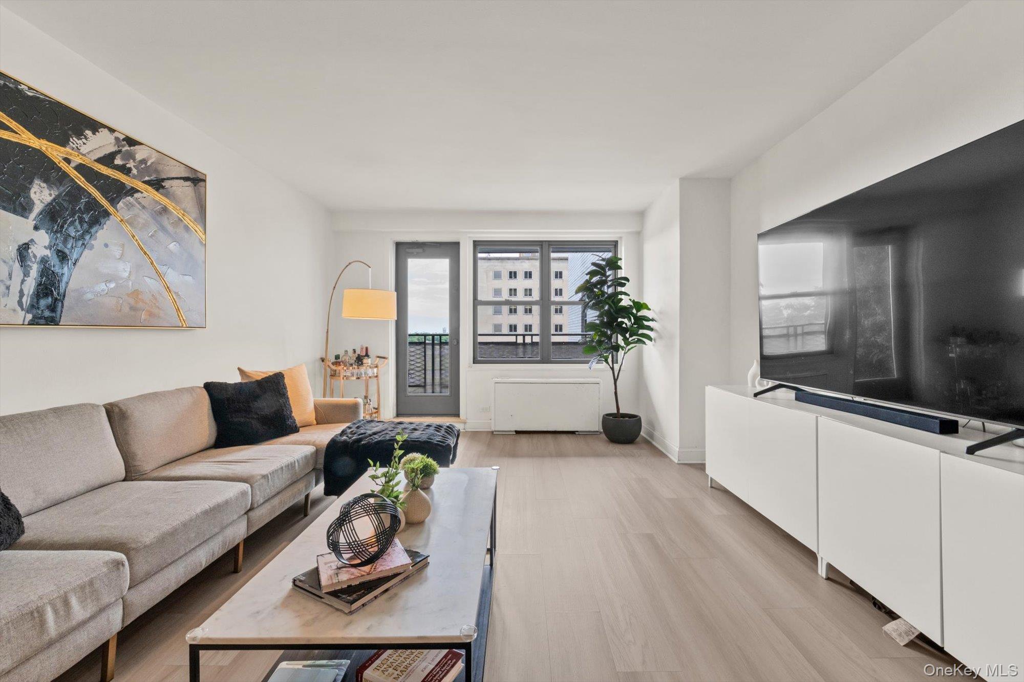 125-10 Queens Boulevard 606 Property Photo 3