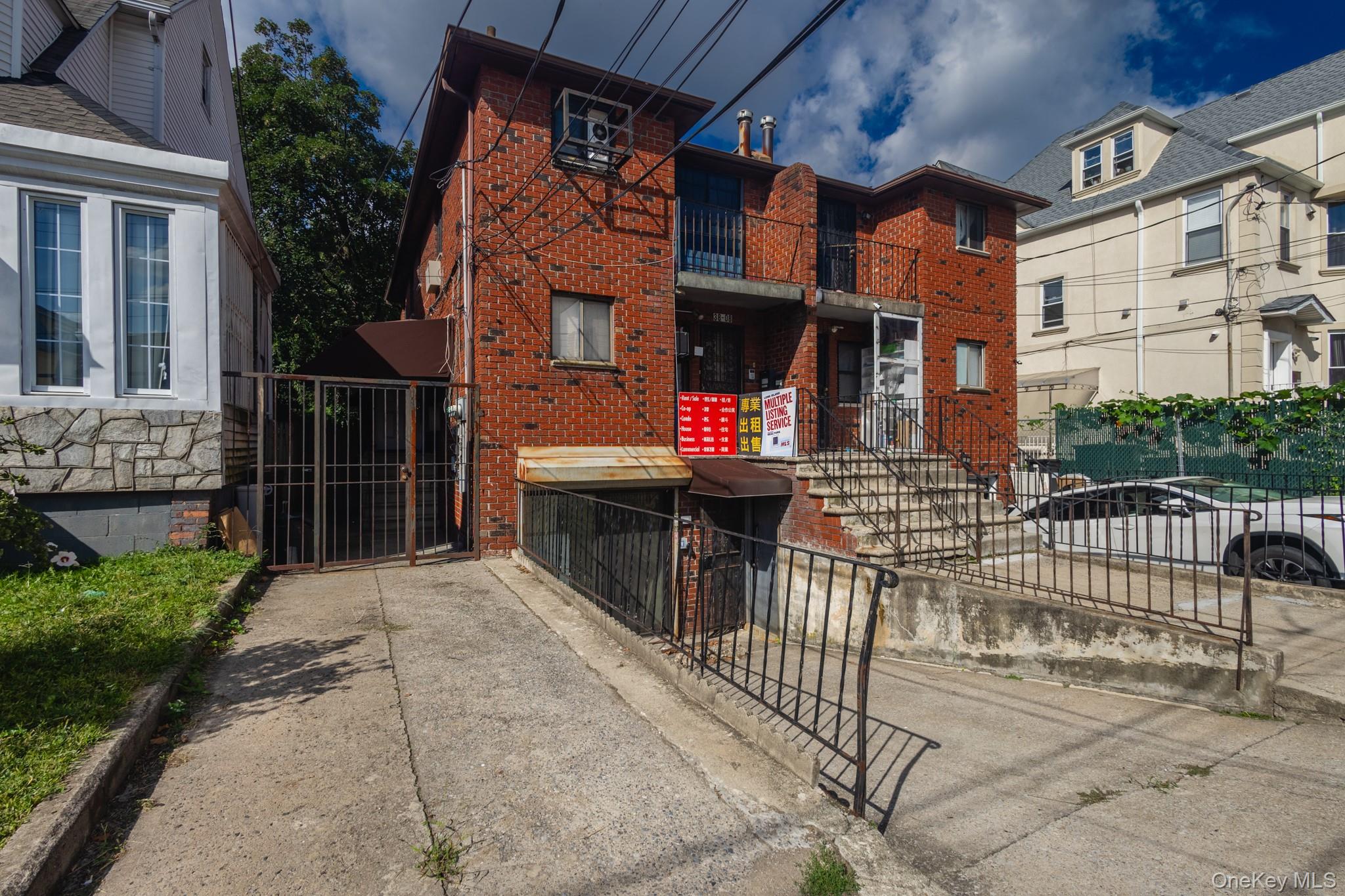 3808 150th Street Property Photo 2