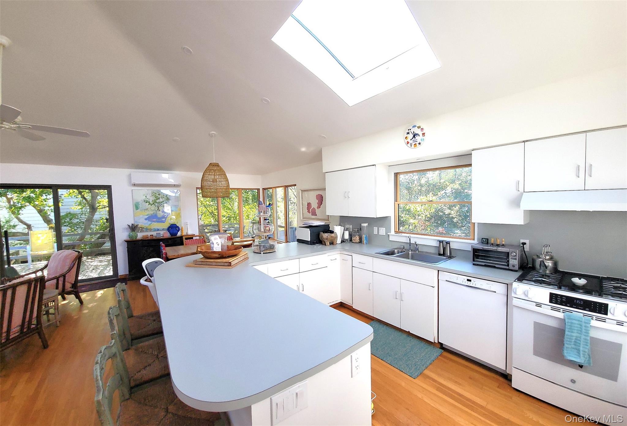 63 Holly Walk Property Photo 2