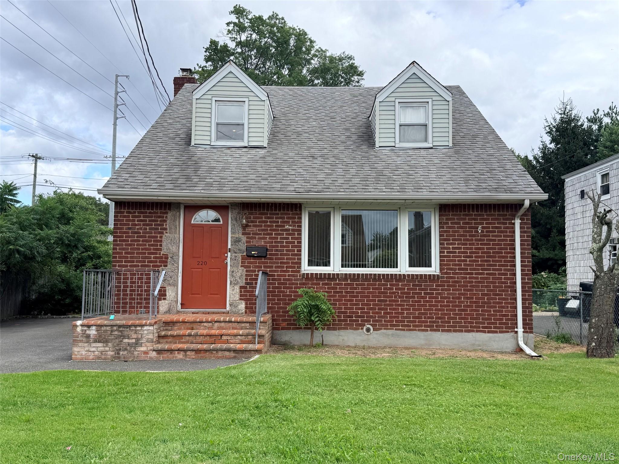 220 Manhattan Avenue 1 Property Photo 1