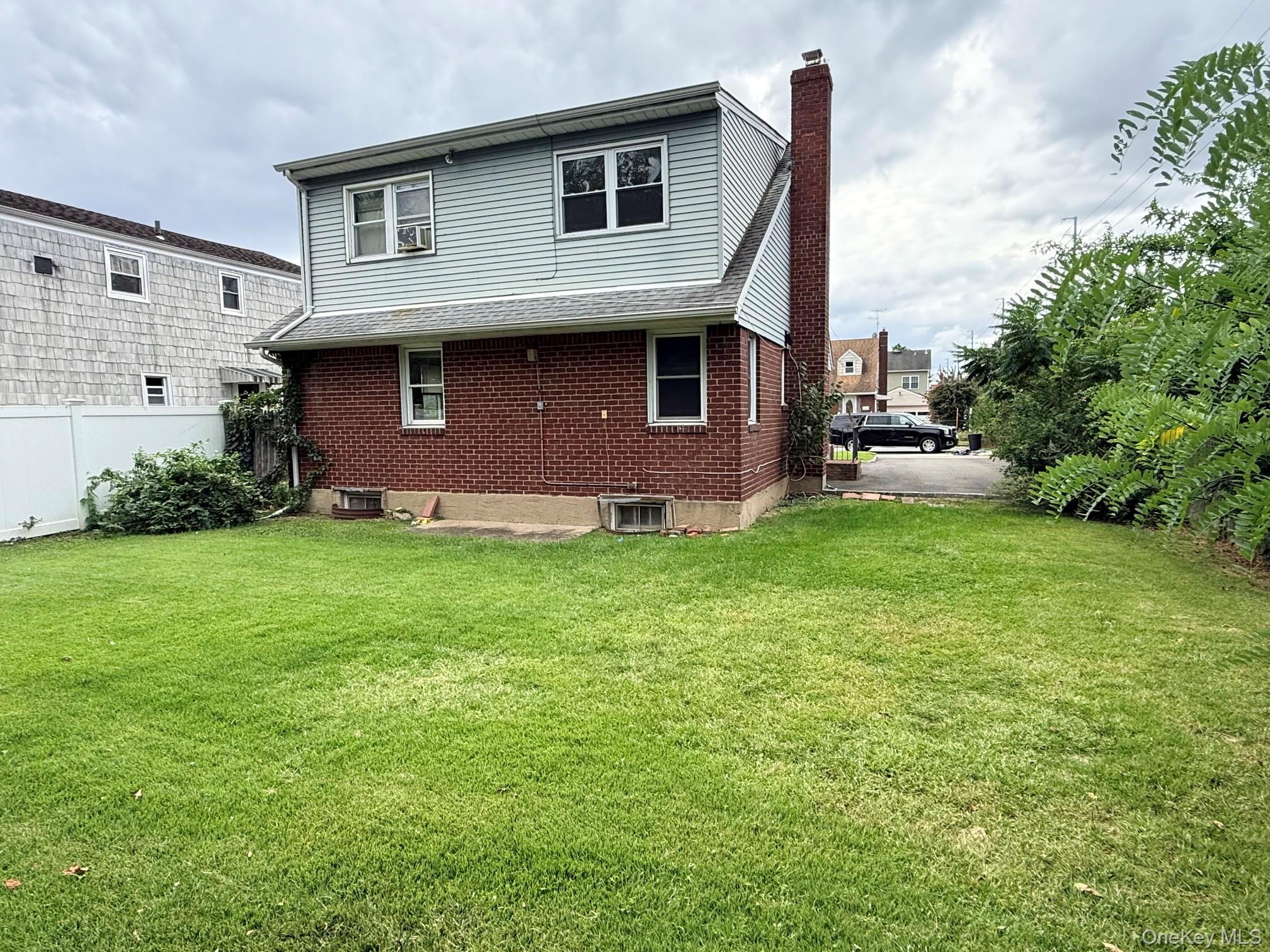 220 Manhattan Avenue 1 Property Photo 3