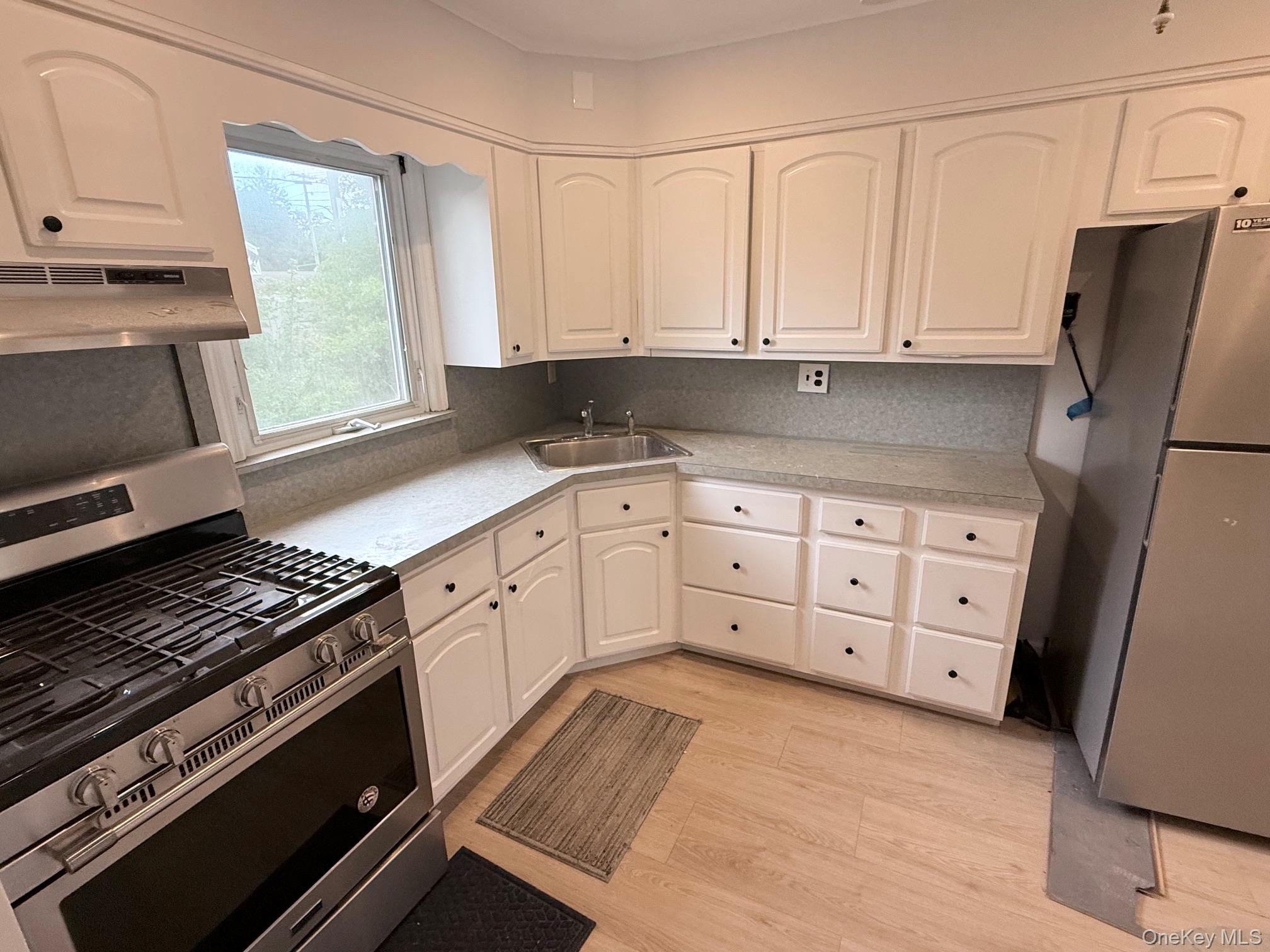 220 Manhattan Avenue 1 Property Photo 7