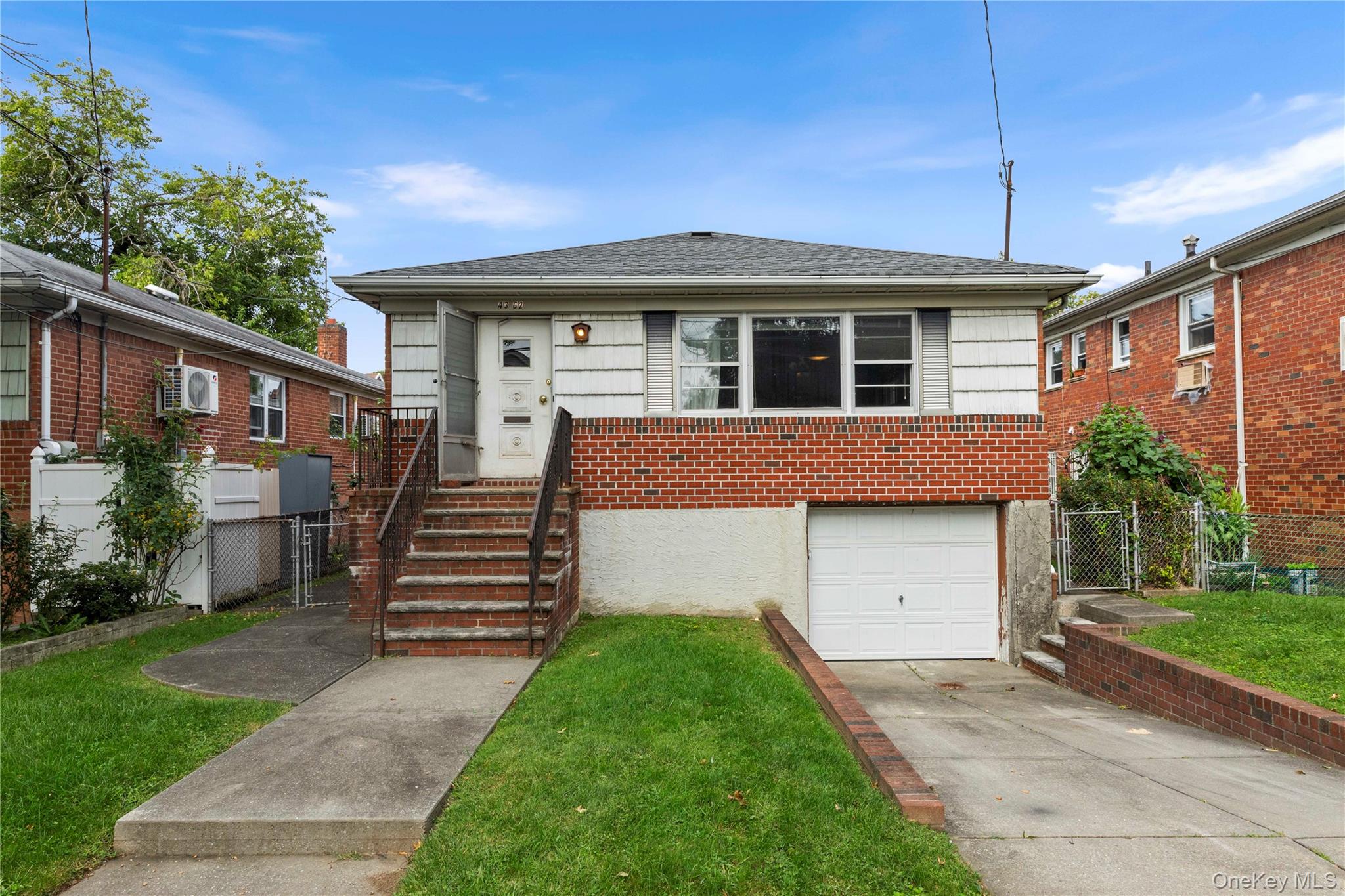 4362 167th Street Property Photo 2