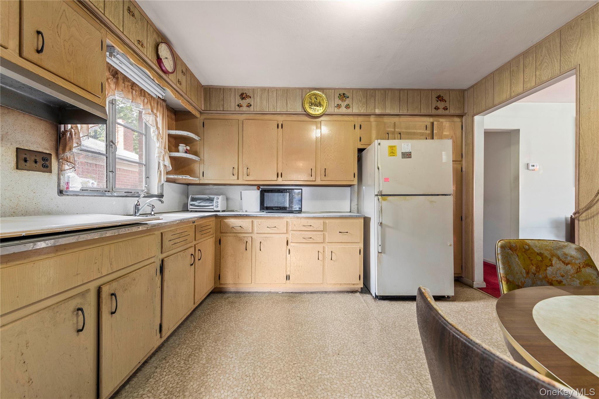 4362 167th Street Property Photo 9