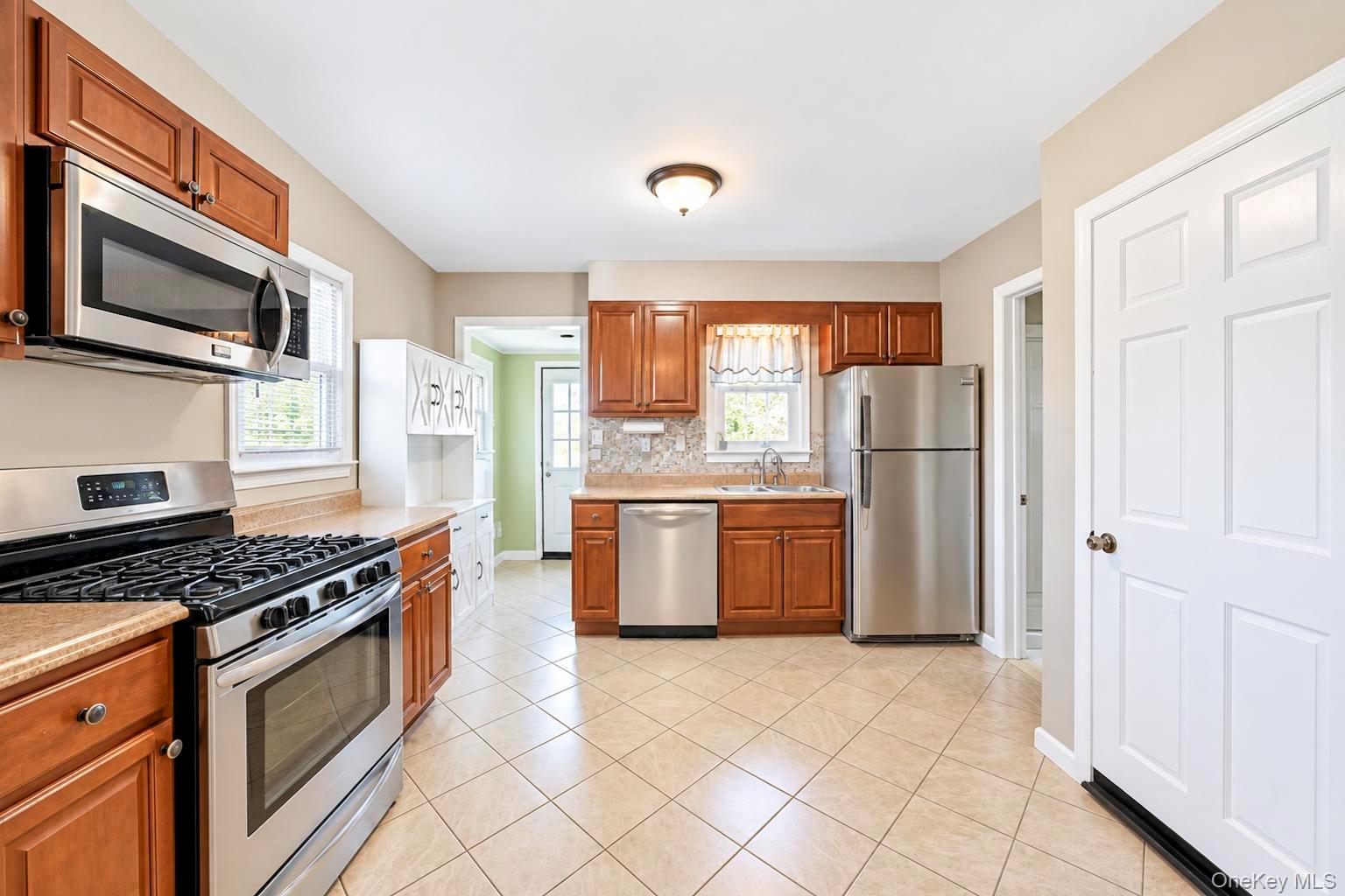 2930 Stevens Street Property Photo 5