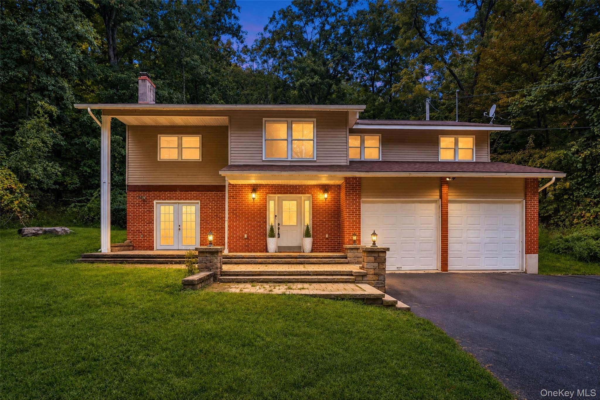 323 Roosa Gap Road Property Photo 1