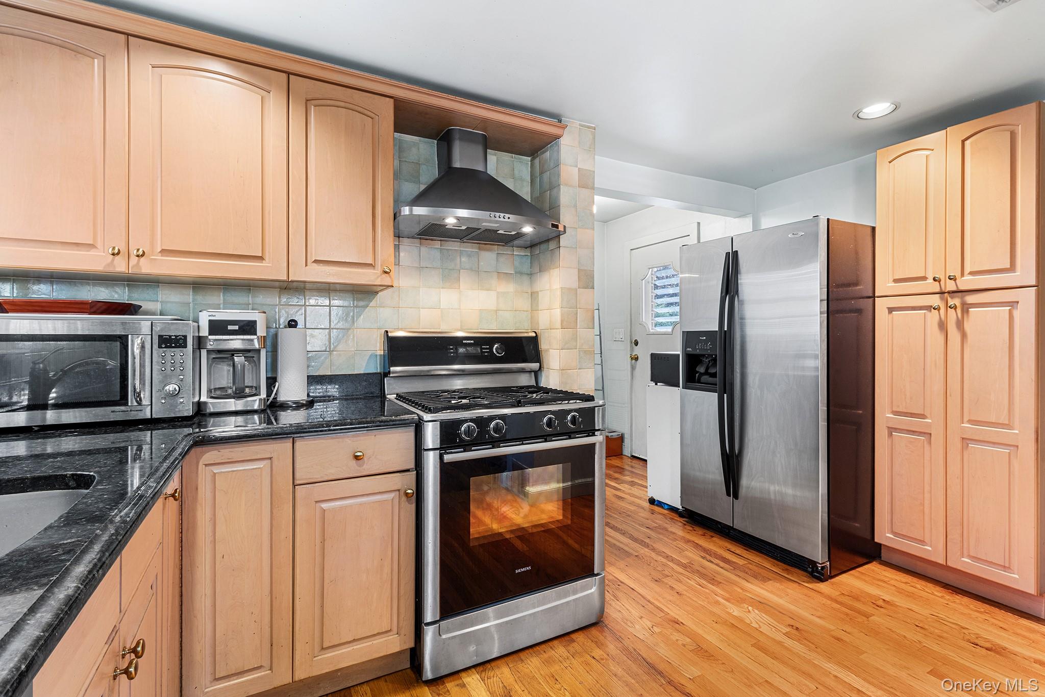 305 White Road Property Photo 10