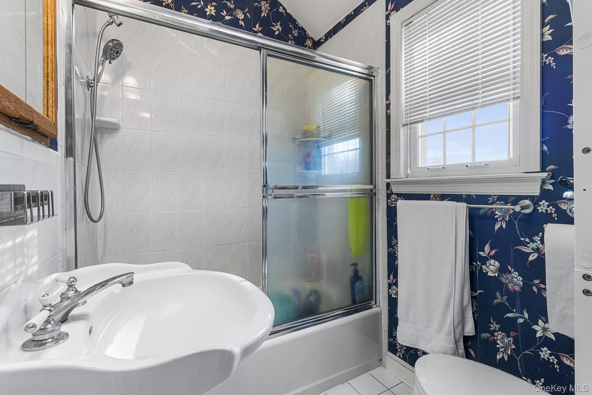 305 White Road Property Photo 18