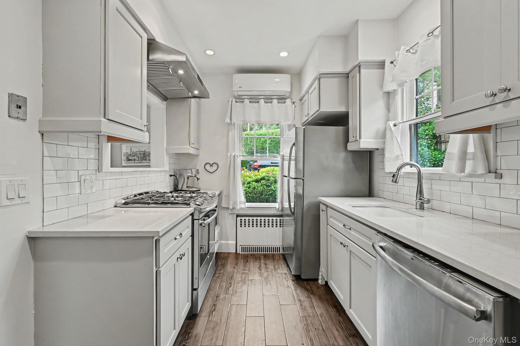 72 W Hartsdale Avenue Property Photo 6