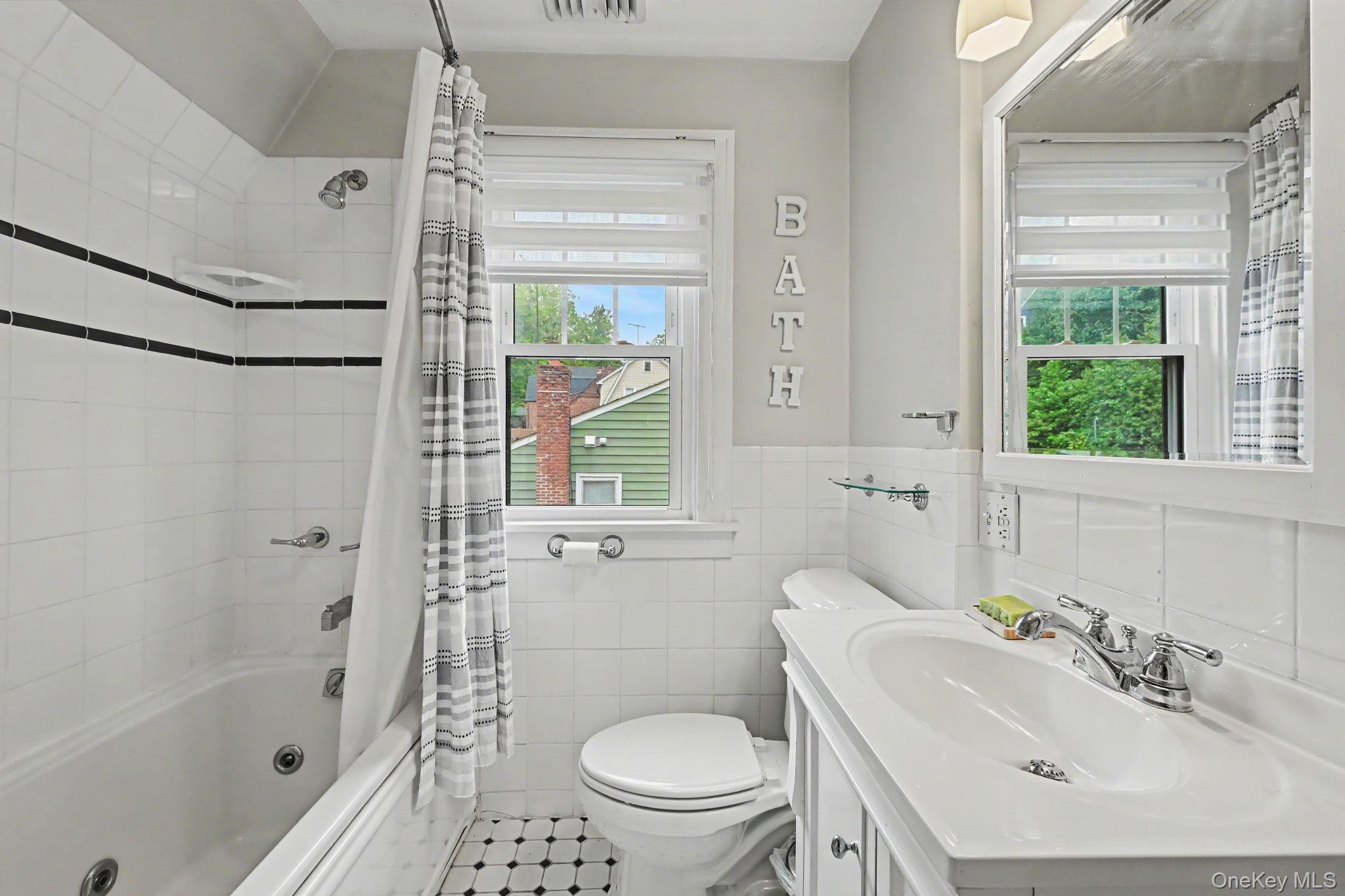 72 W Hartsdale Avenue Property Photo 16