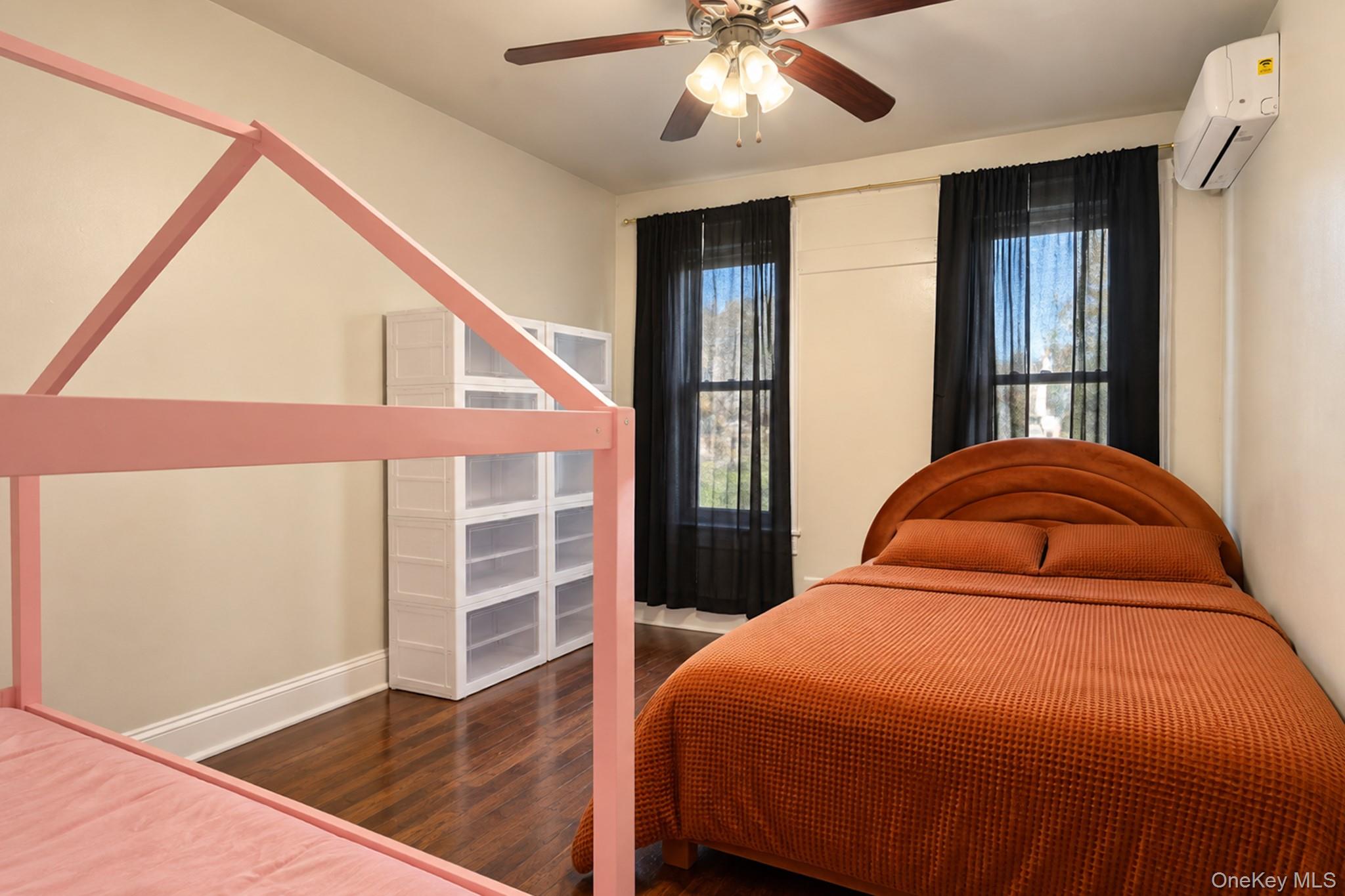 685 Essex Street Property Photo 13