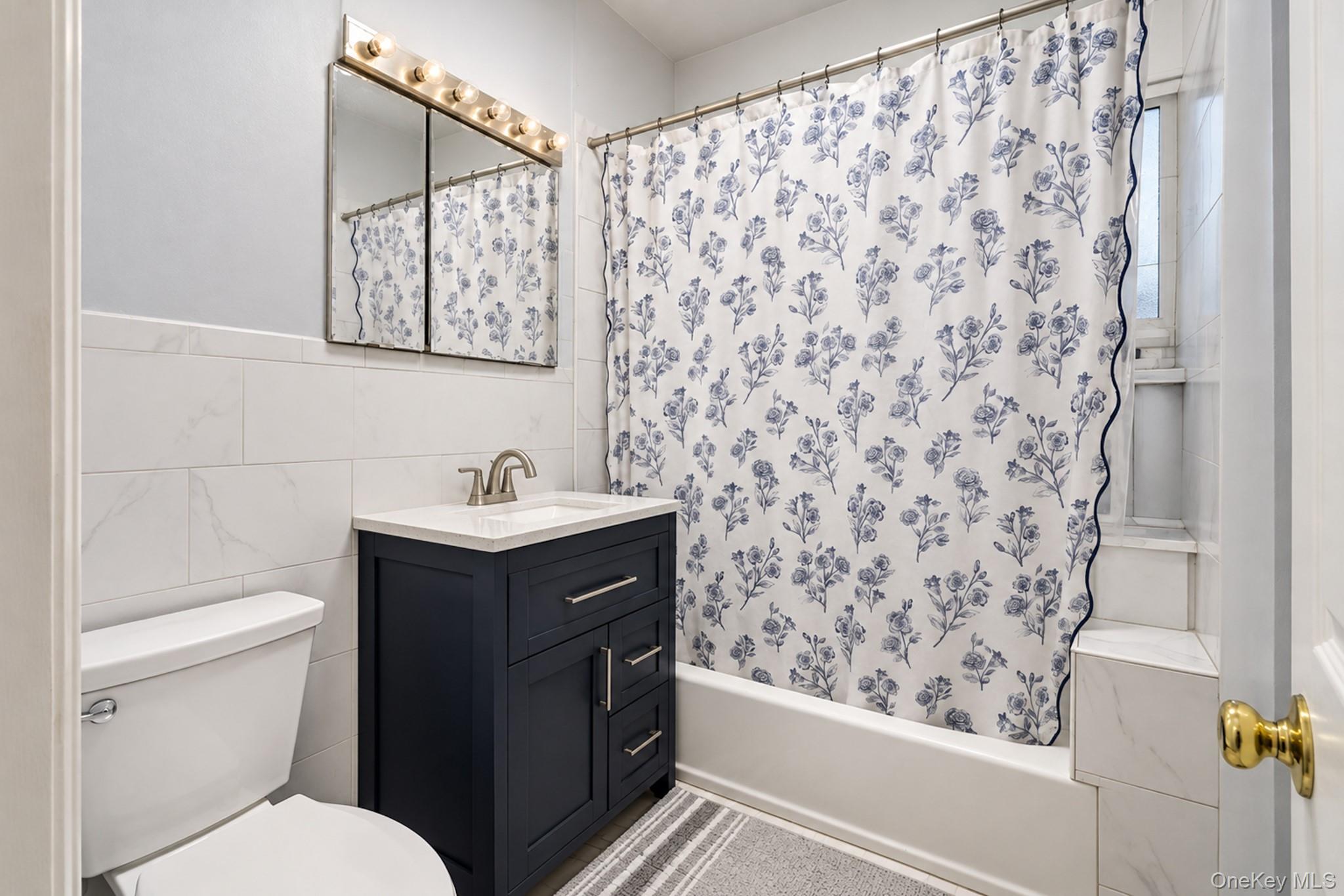 685 Essex Street Property Photo 19
