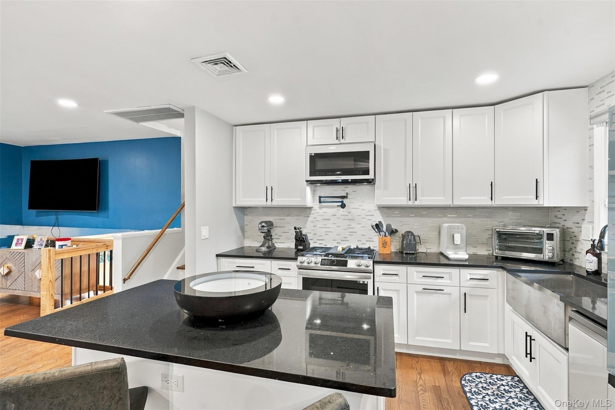 572 Beattie Road Property Photo 8