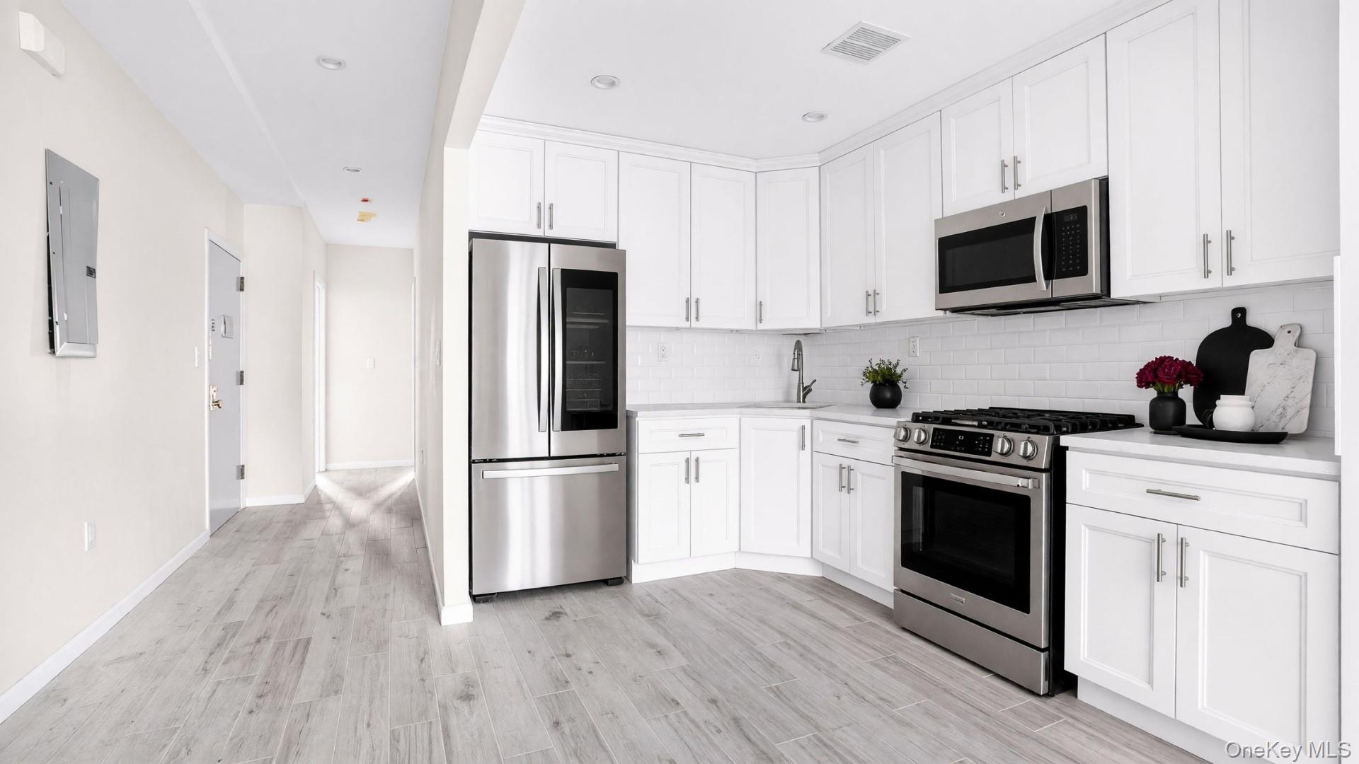 506 Van Nest Property Photo 4