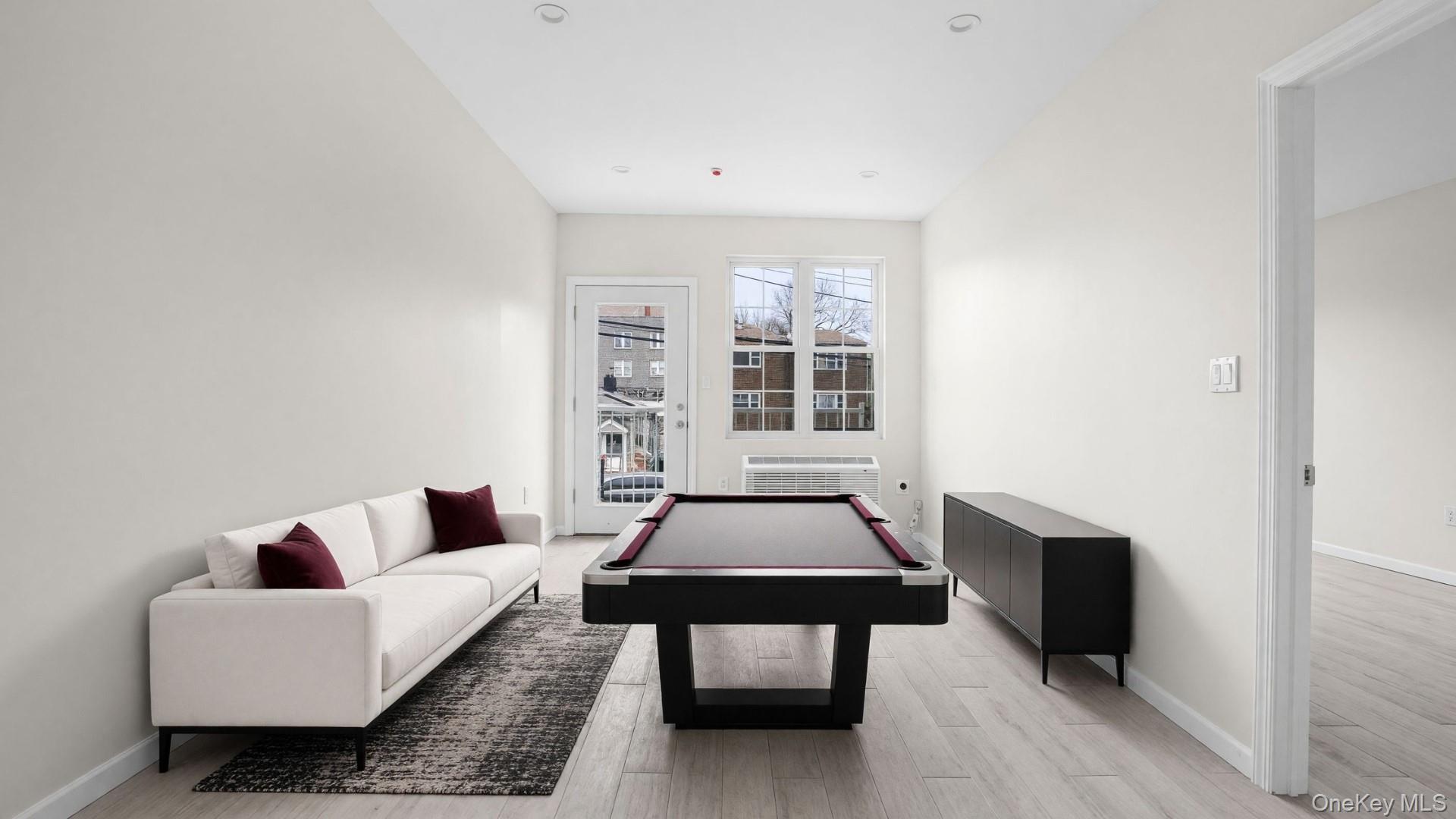 506 Van Nest Property Photo 8