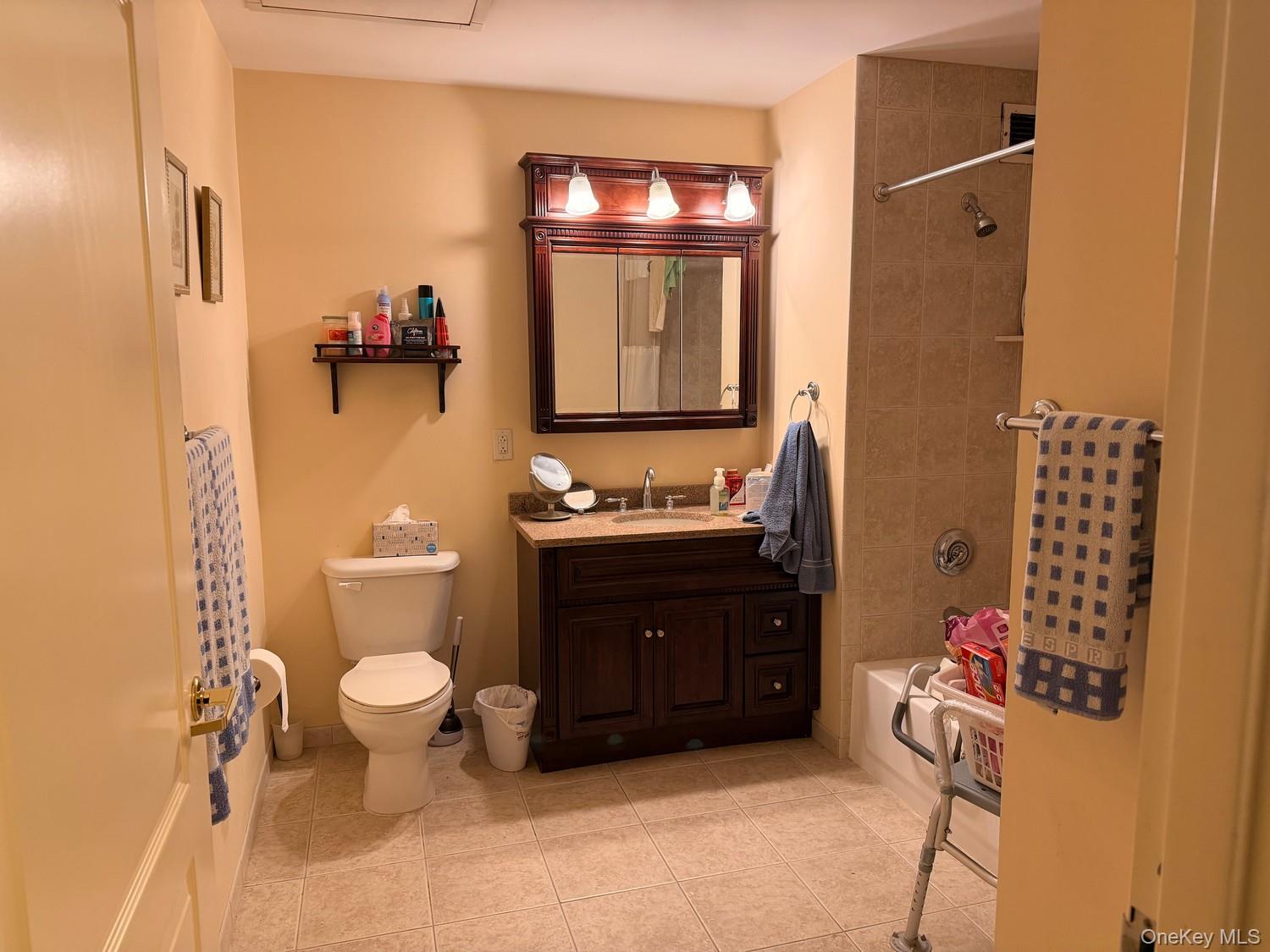 50 Merrick Avenue 405 Property Photo 17