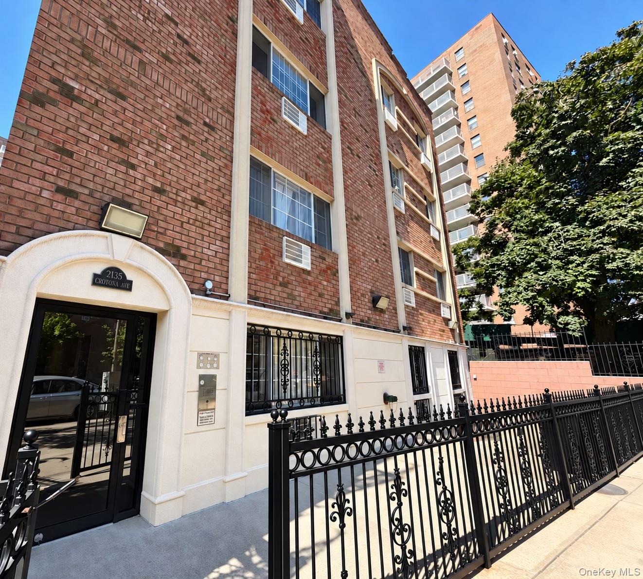 2135 Crotona Avenue 2b Property Photo 11