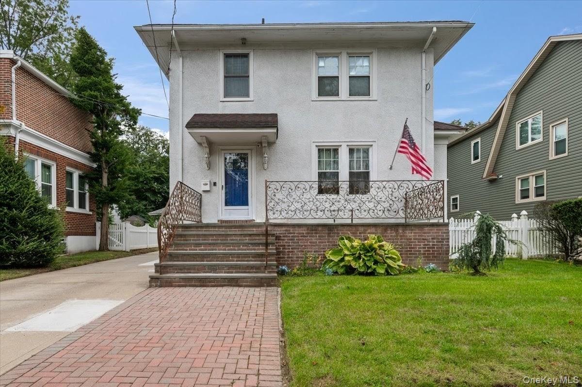 1051 Roselle Place Property Photo 1