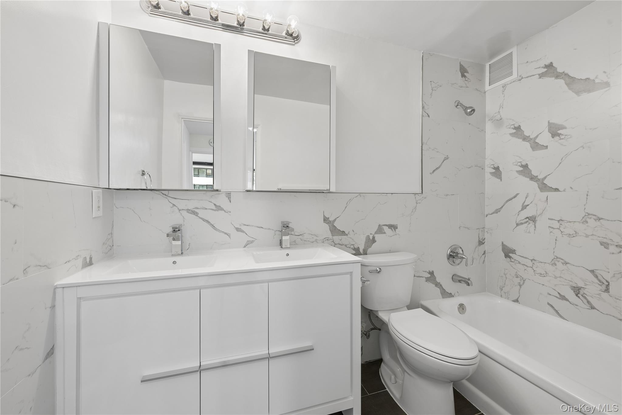 166-26 Powells Cove Boulevard 3d Property Photo 14