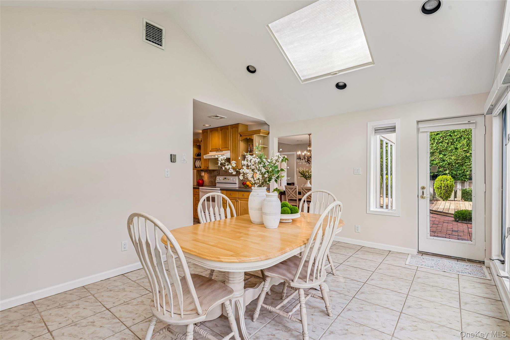 37 Linden Street Property Photo 13