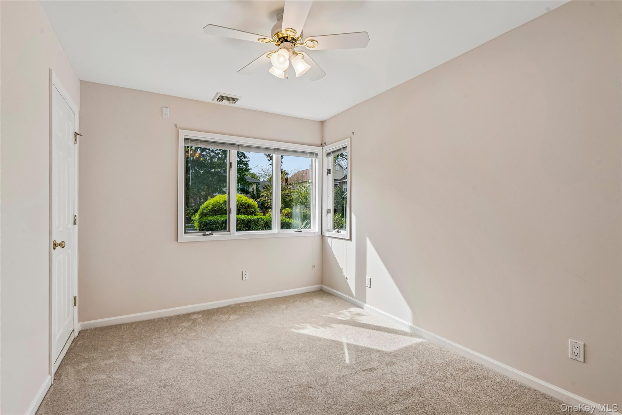 37 Linden Street Property Photo 20