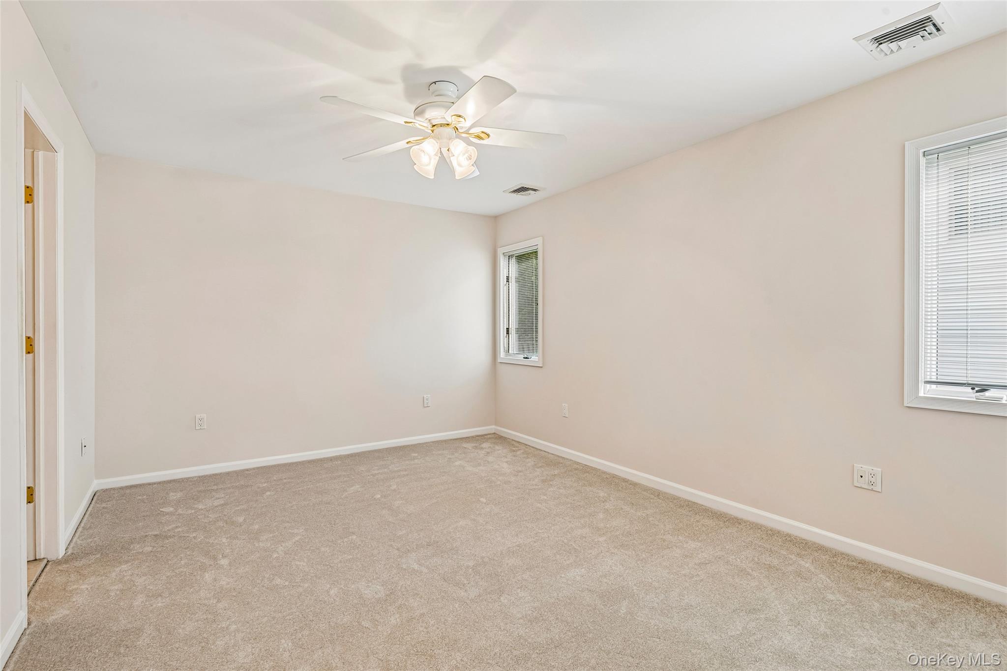 37 Linden Street Property Photo 23
