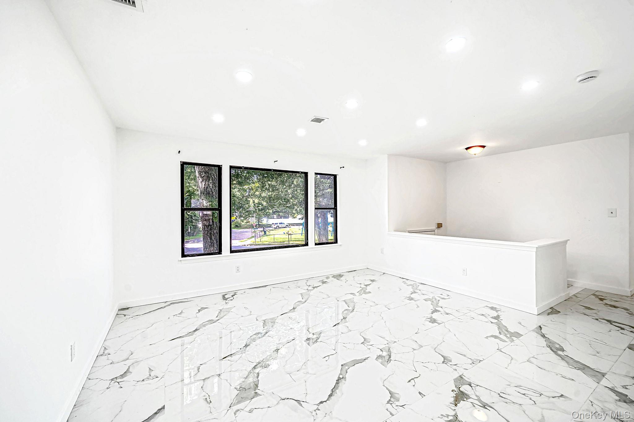 39 Pond Path Property Photo 4