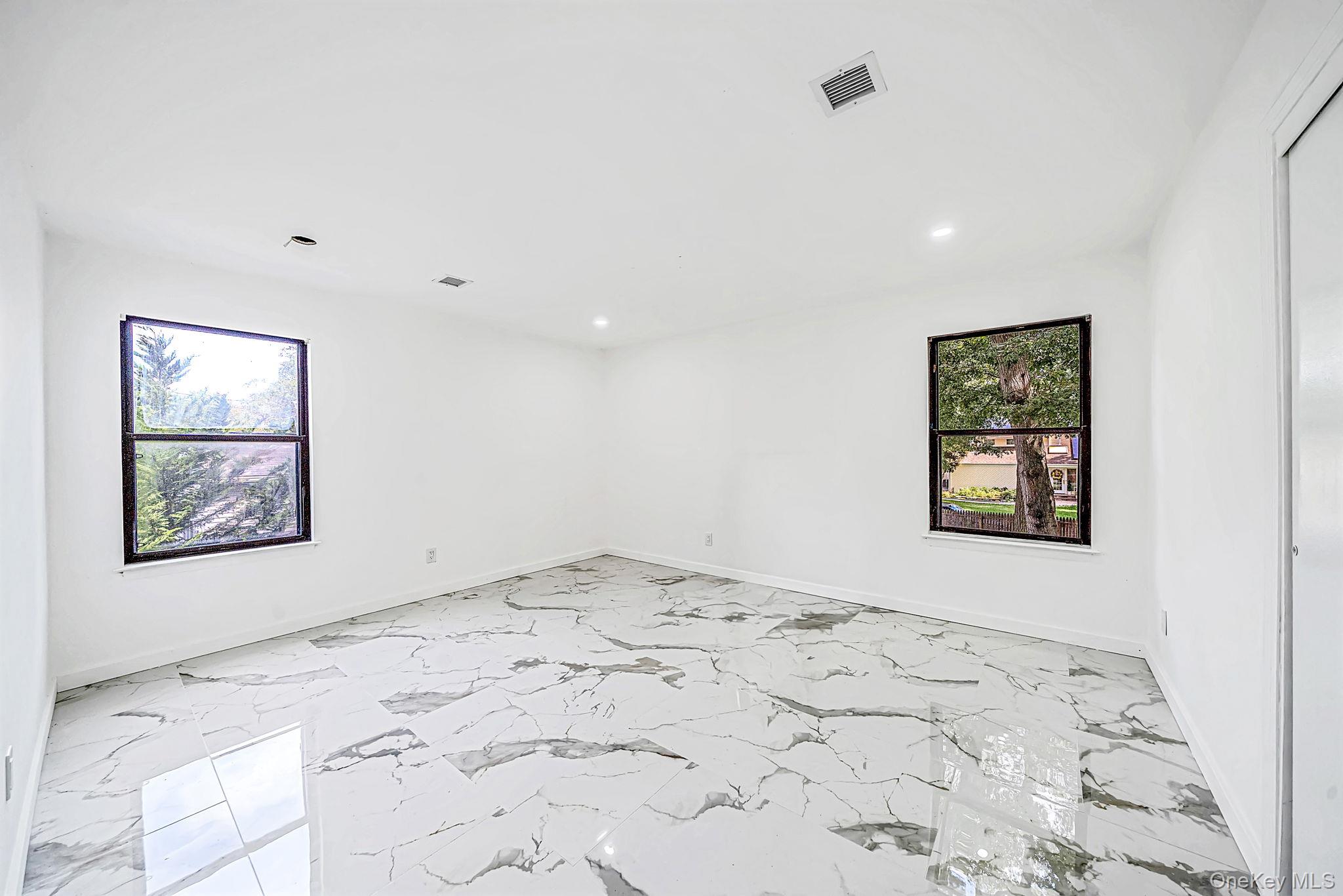 39 Pond Path Property Photo 11