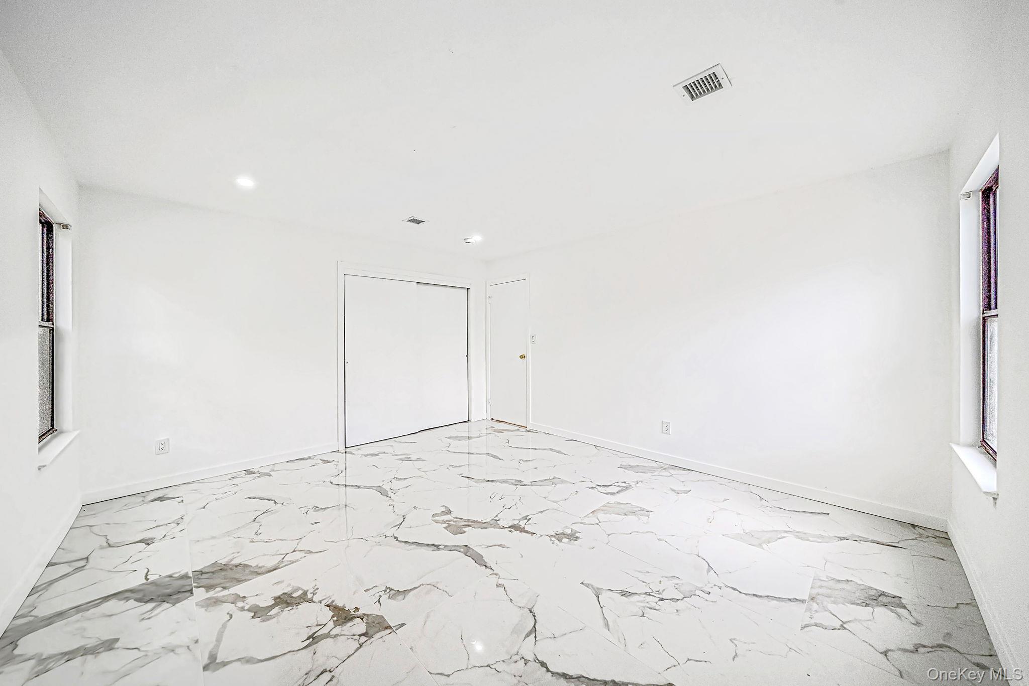 39 Pond Path Property Photo 12