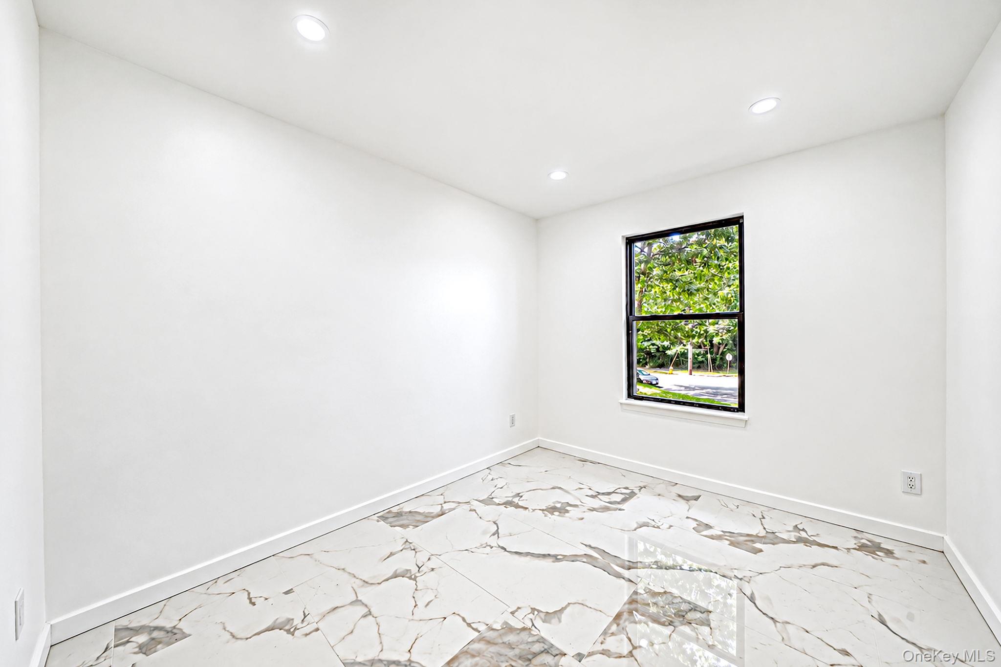39 Pond Path Property Photo 13