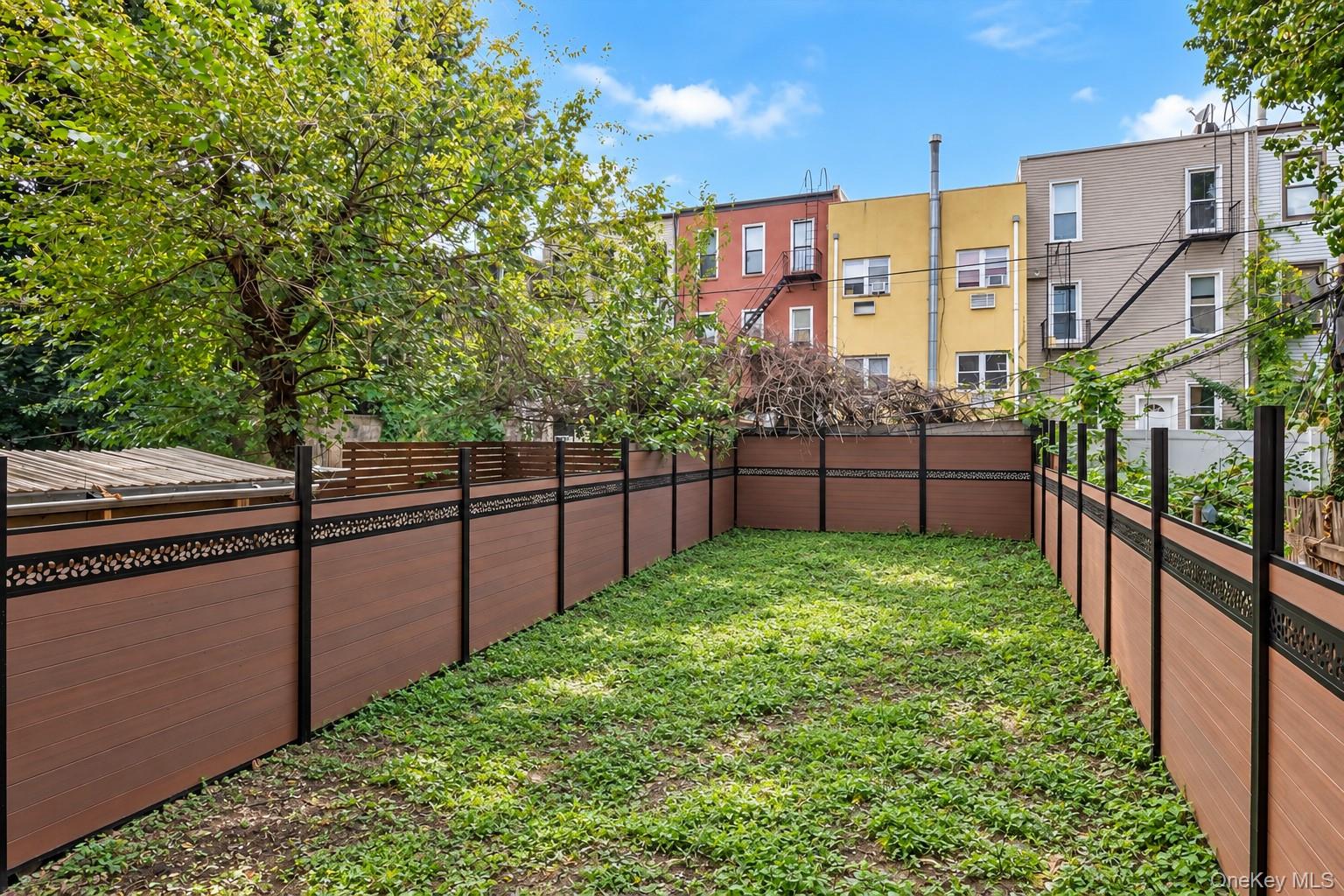 1045 Jefferson Avenue Property Photo 25