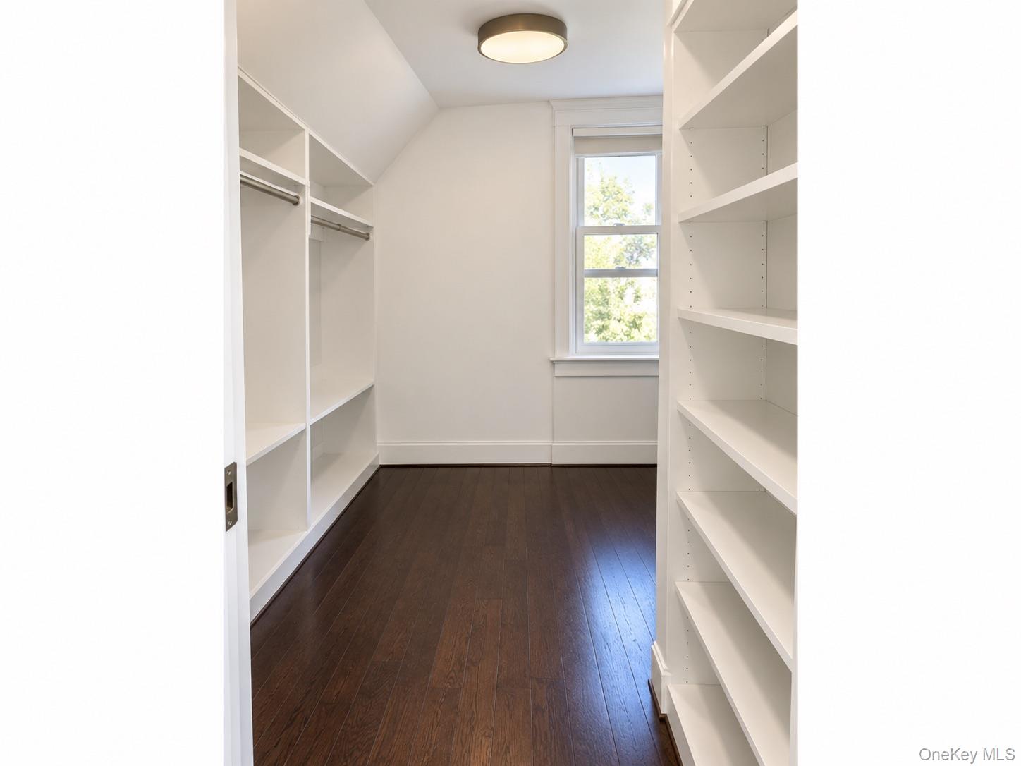 169 Beekman Avenue 3 Property Photo 16