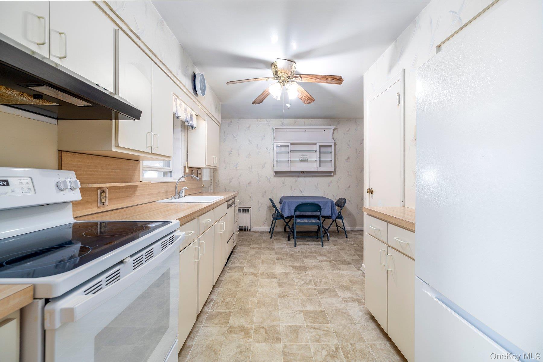 175 E Carpenter Street Property Photo 10