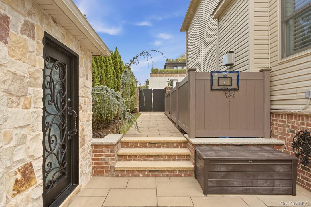 16 Belvedere Court Property Photo 45
