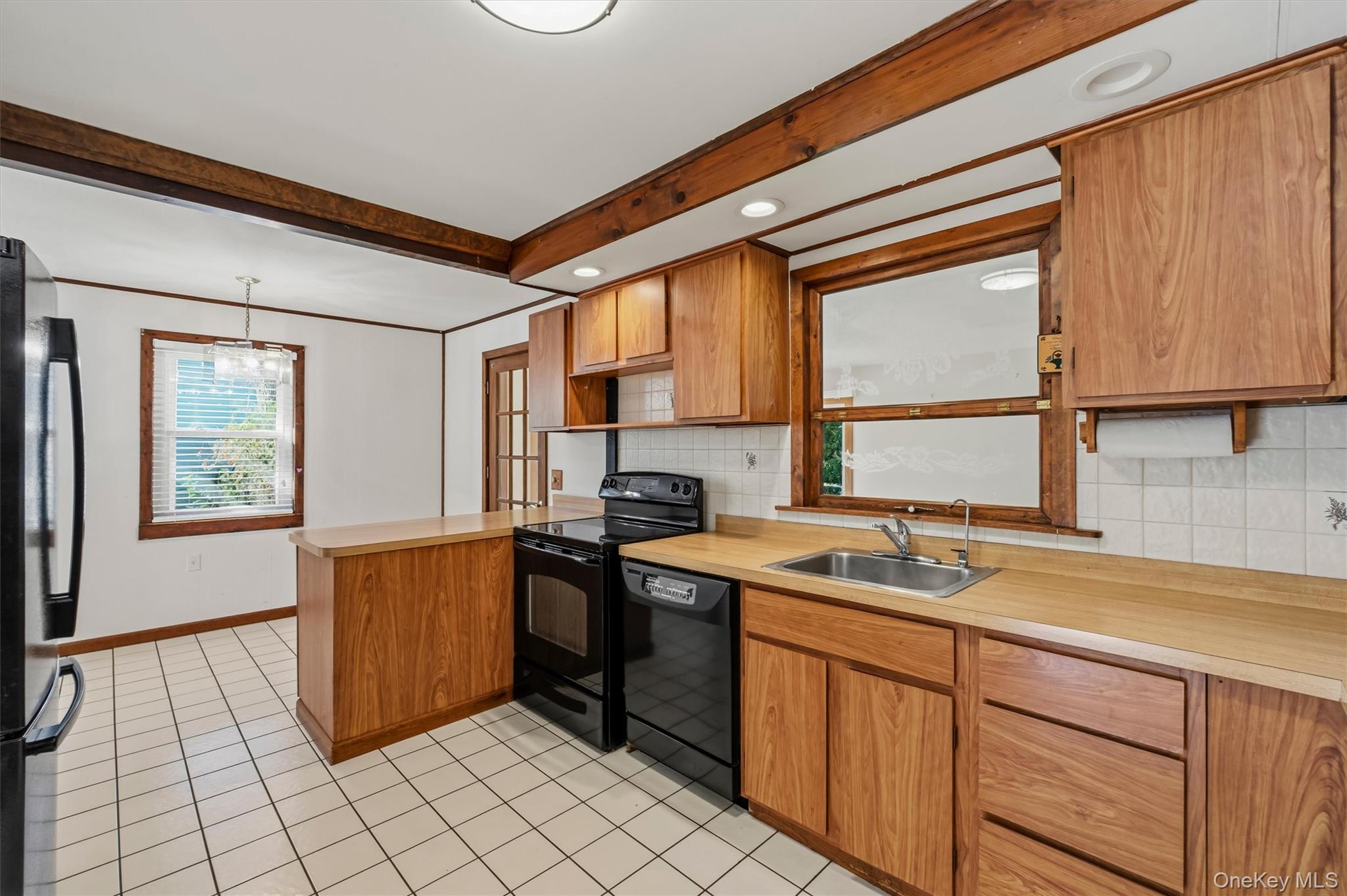 8 Claudia Lane Property Photo 10