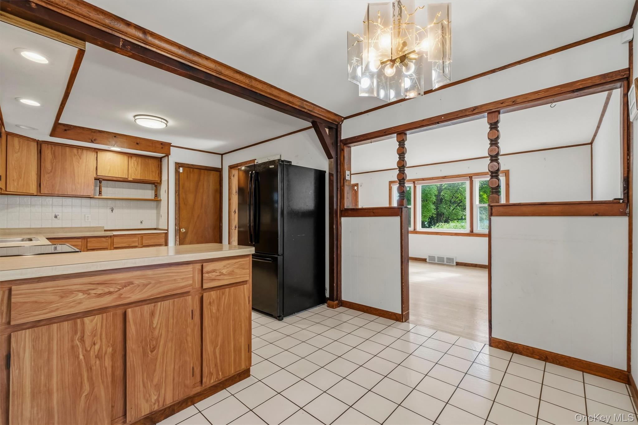 8 Claudia Lane Property Photo 15