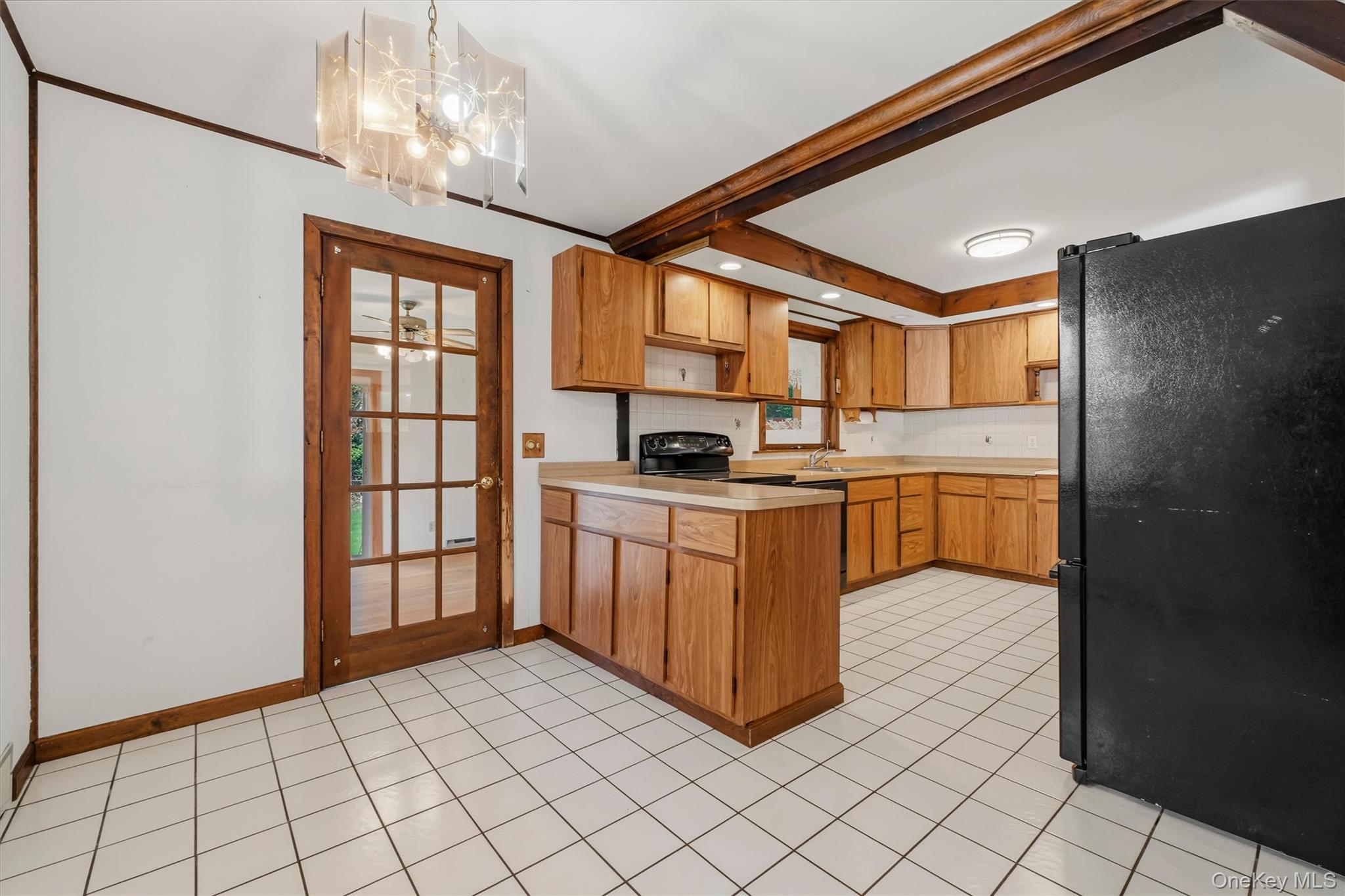 8 Claudia Lane Property Photo 16