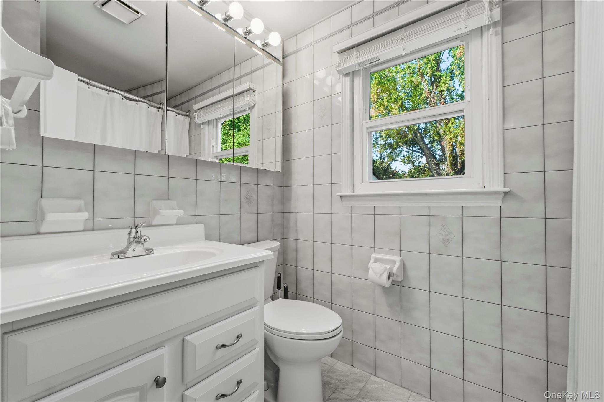 8 Claudia Lane Property Photo 28