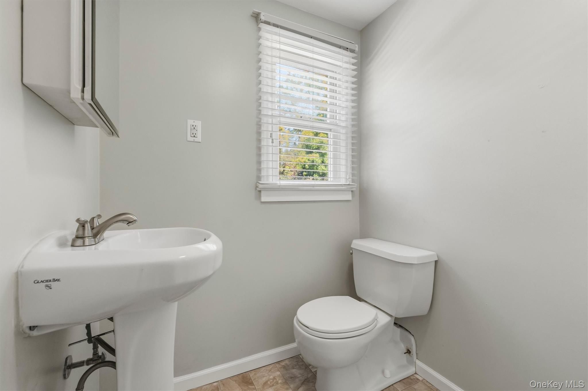 8 Claudia Lane Property Photo 37