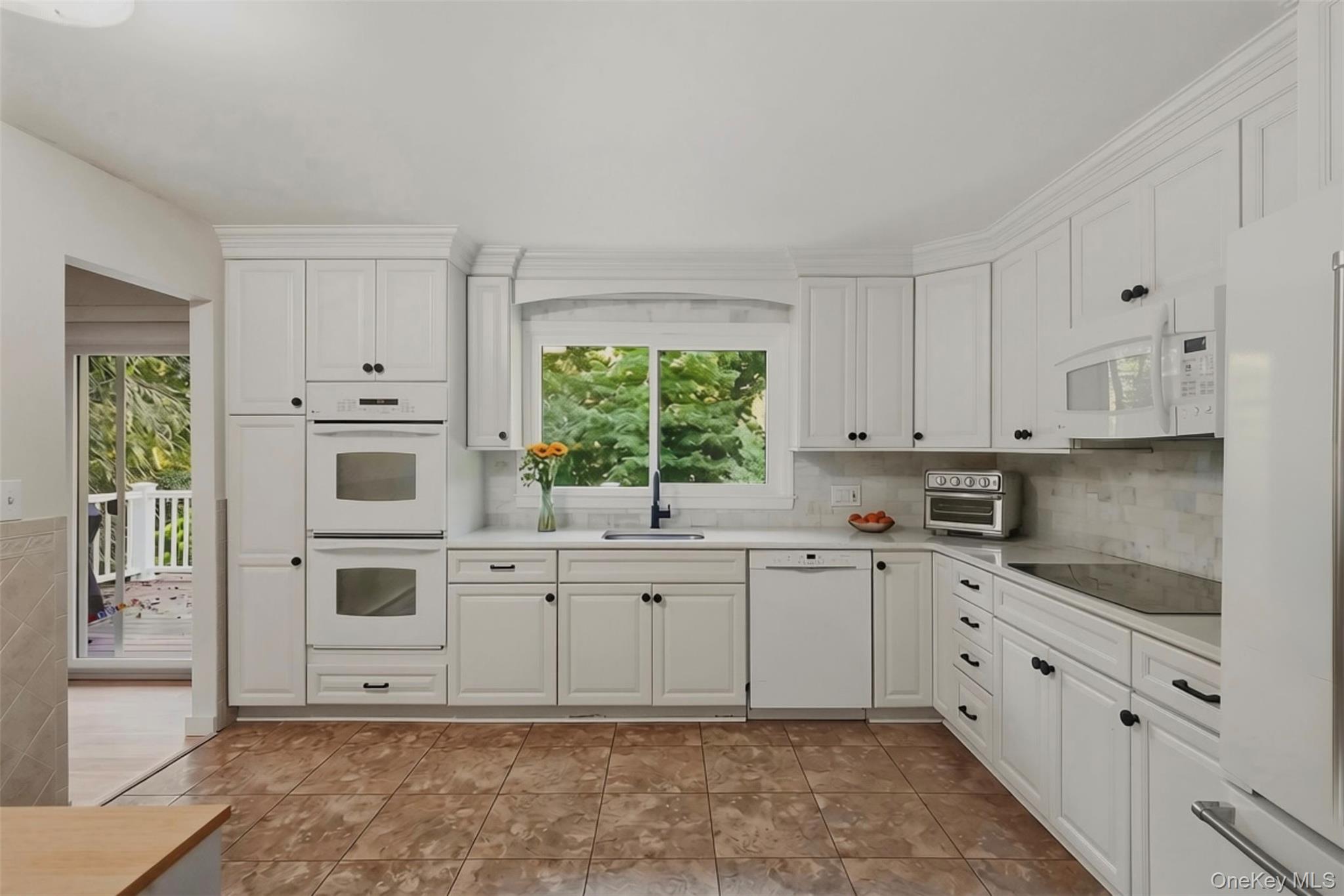136 Hustis Road Property Photo 6