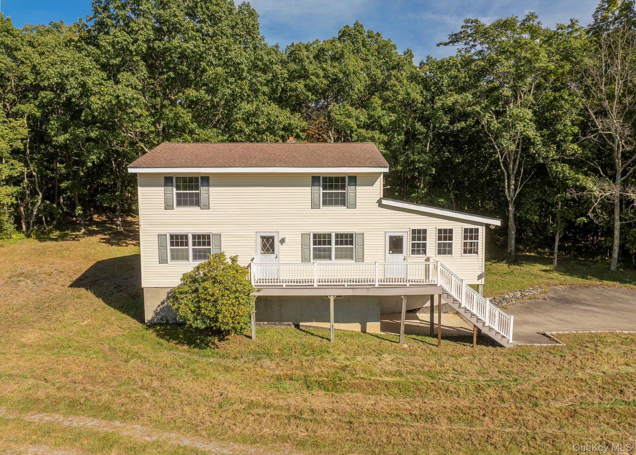 544 Willow Brook Road Property Photo 4