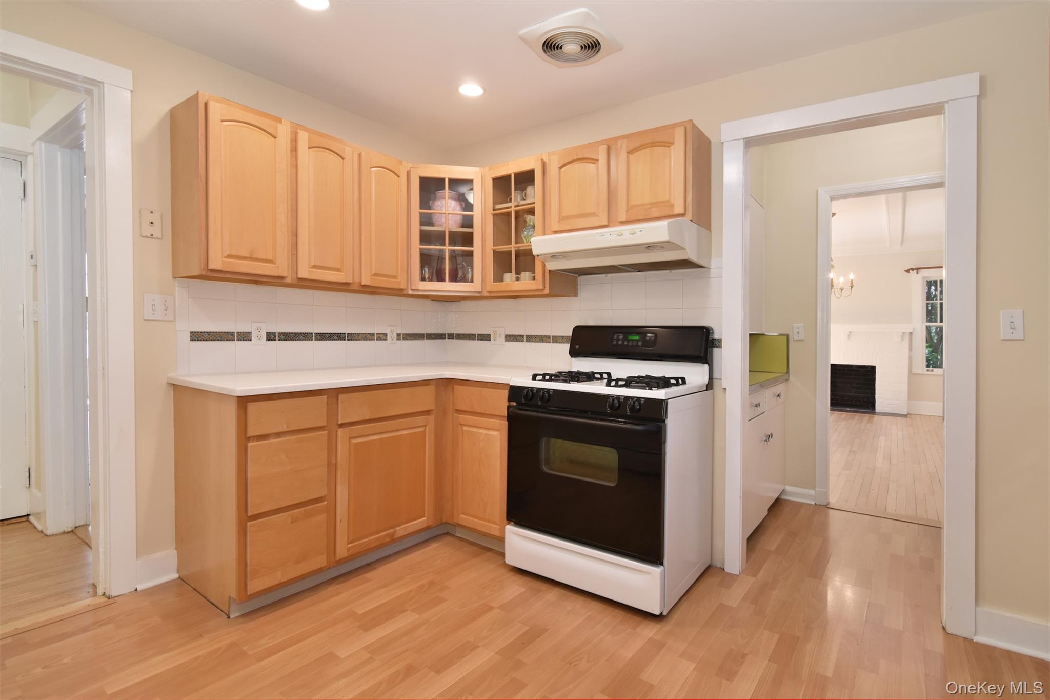 58 Young Avenue Property Photo 8