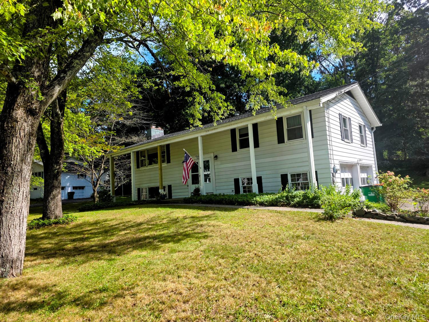 28 Robert Drive Property Photo 1