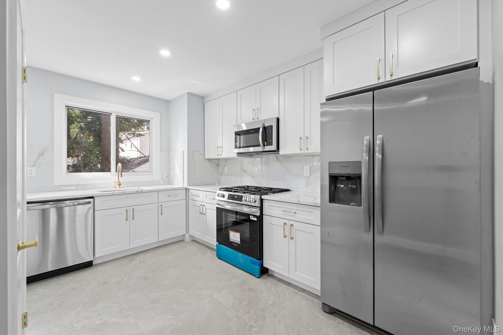 10928 143rd Street Property Photo 3