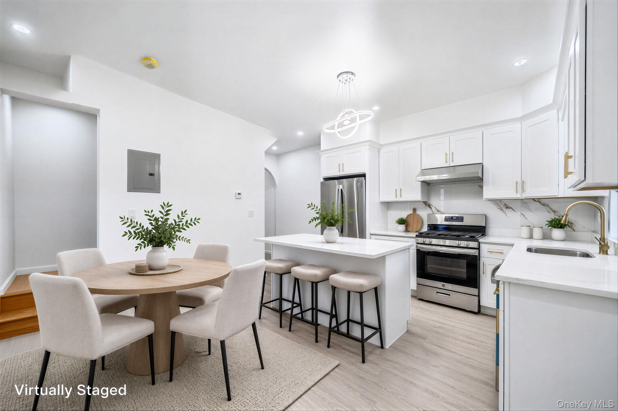 53 E 59th Street Property Photo 2