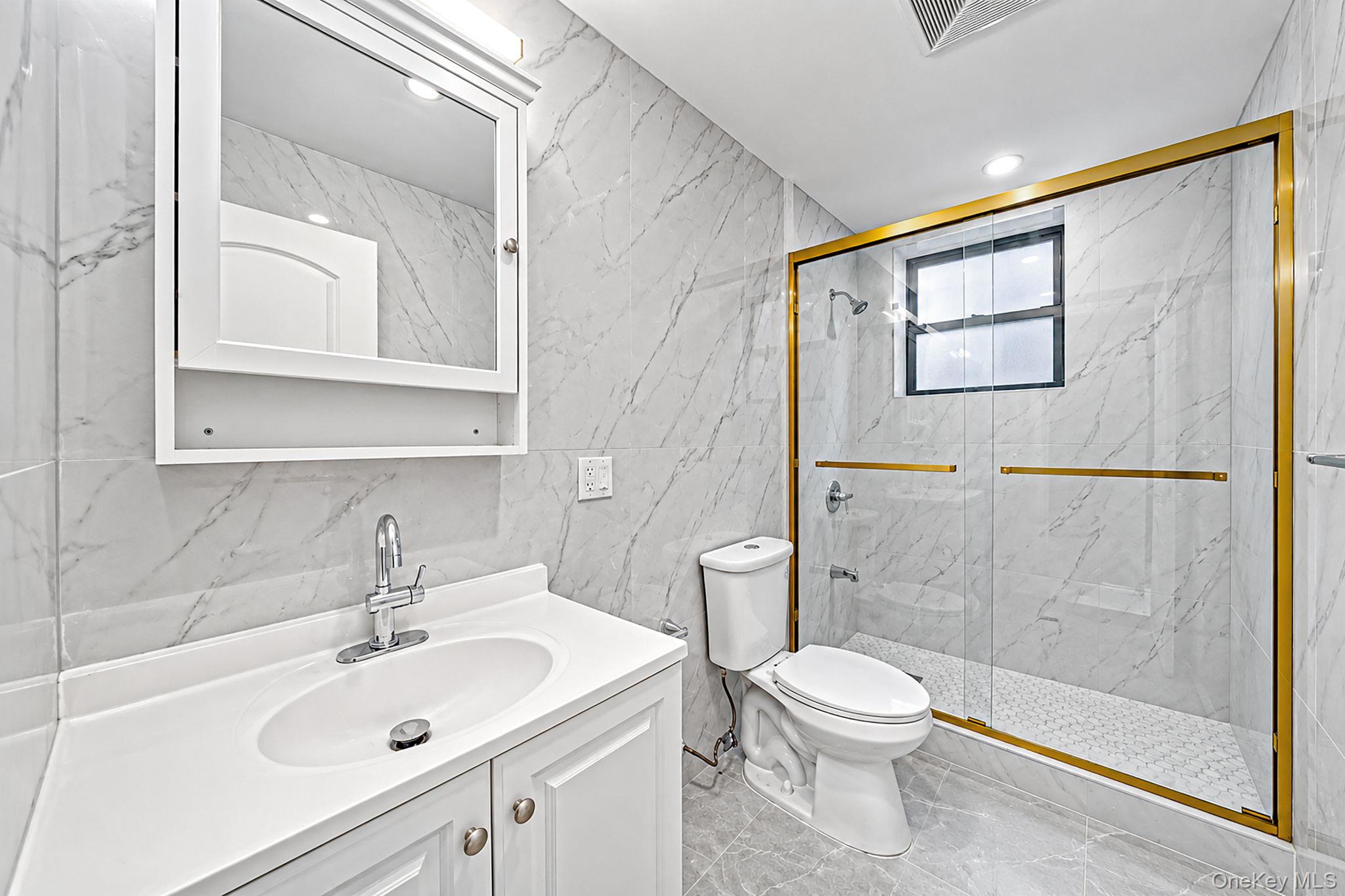 53 E 59th Street Property Photo 12