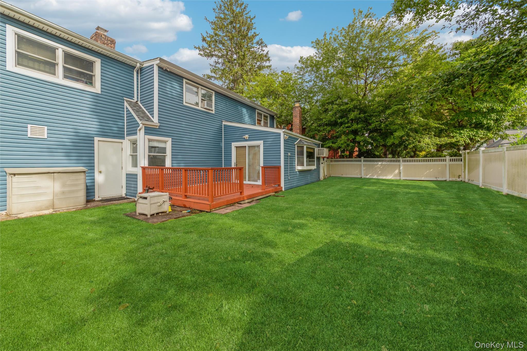 1423 Sturl Avenue Property Photo 5