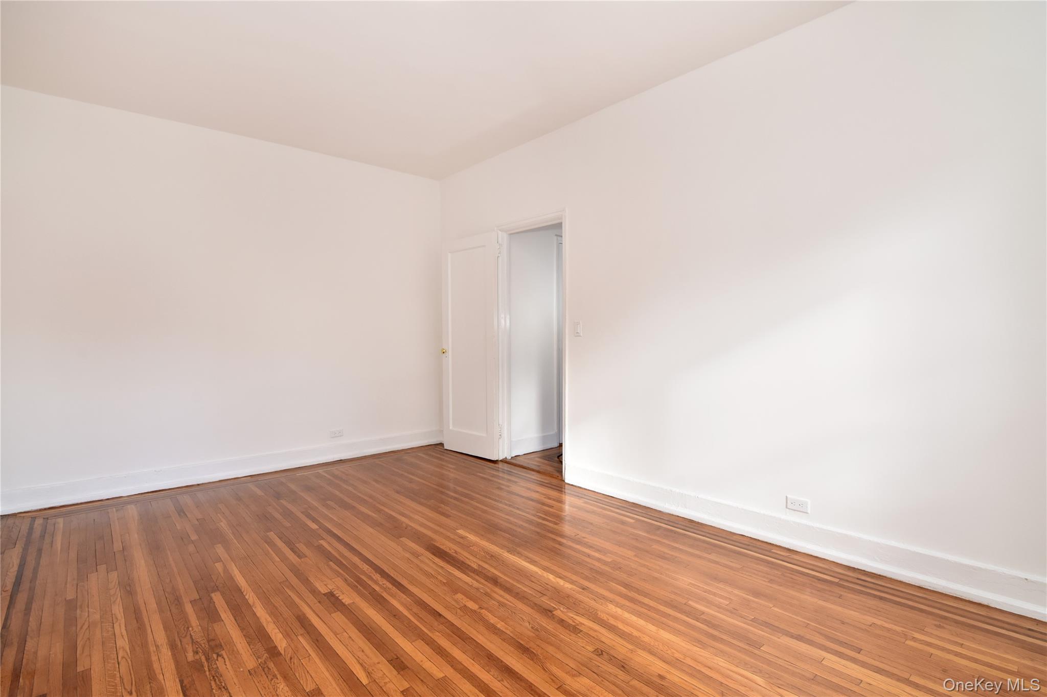 590 E 3rd Street 4c Property Photo 13