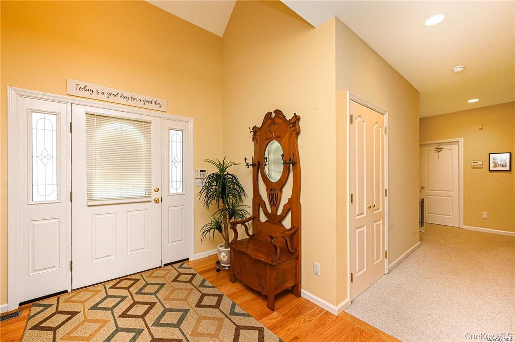 828 Pondview Road Property Photo 7