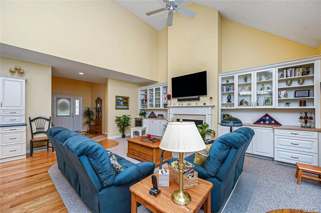 828 Pondview Road Property Photo 8